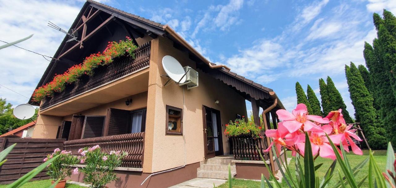 Varga Gardens Balatonmáriafürdő Kültér fotó